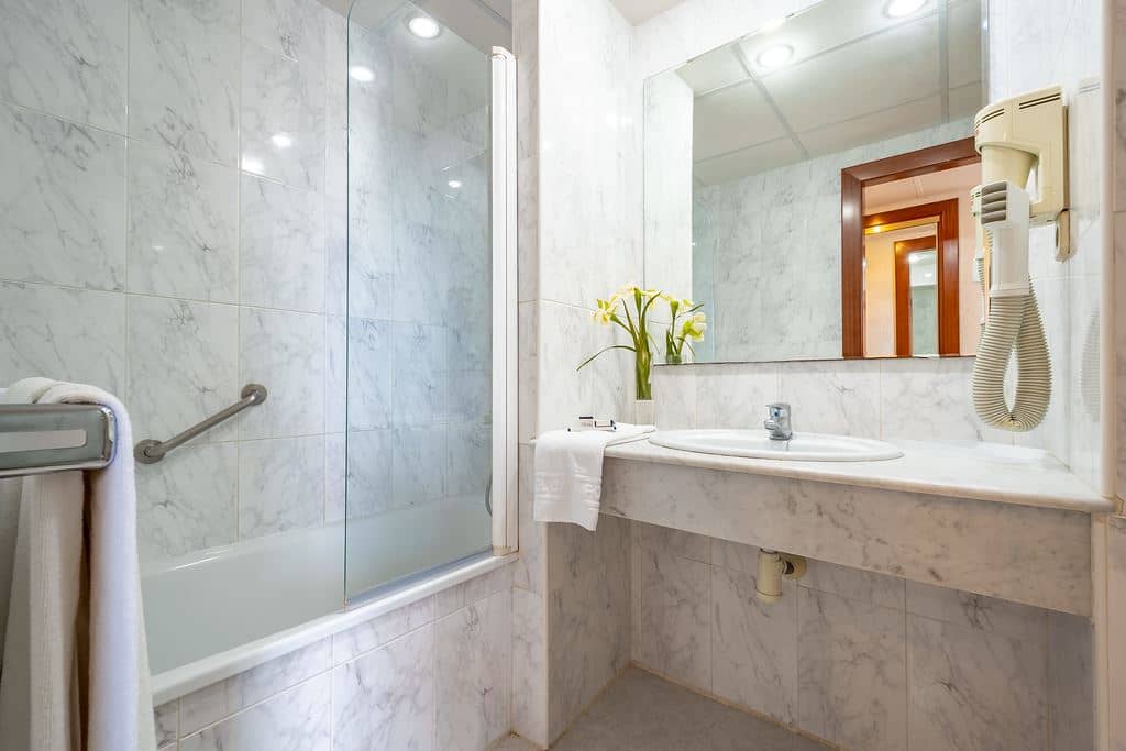 rooms-standard-room
