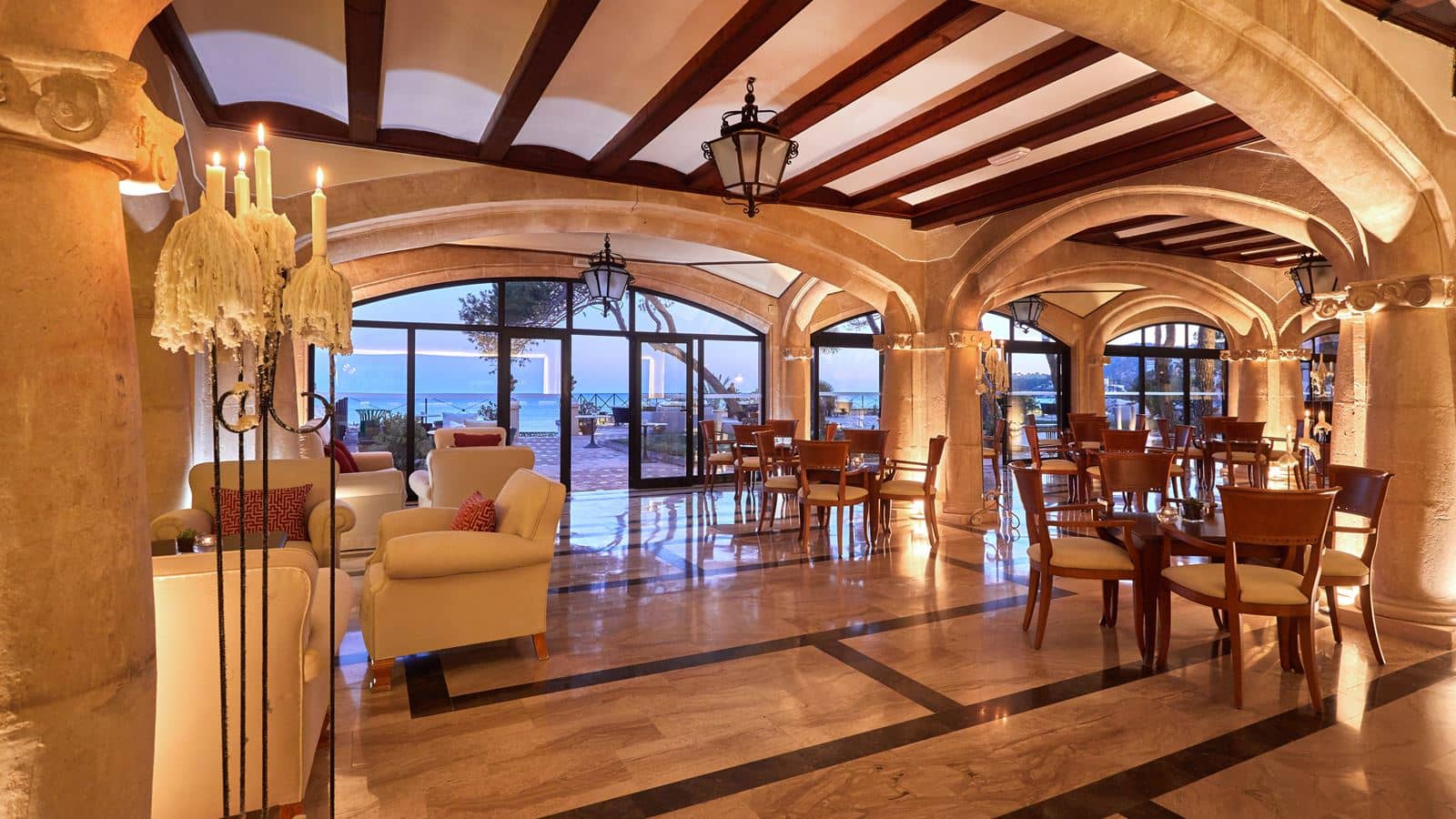 bars-piano-bar--sky-bar