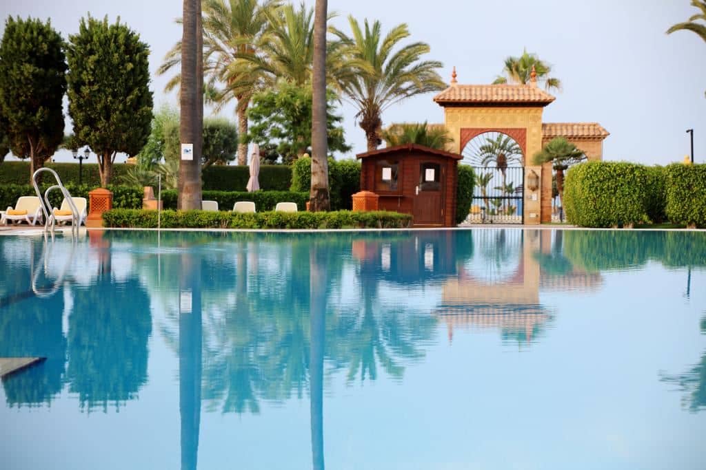 pools-outdoor-pool