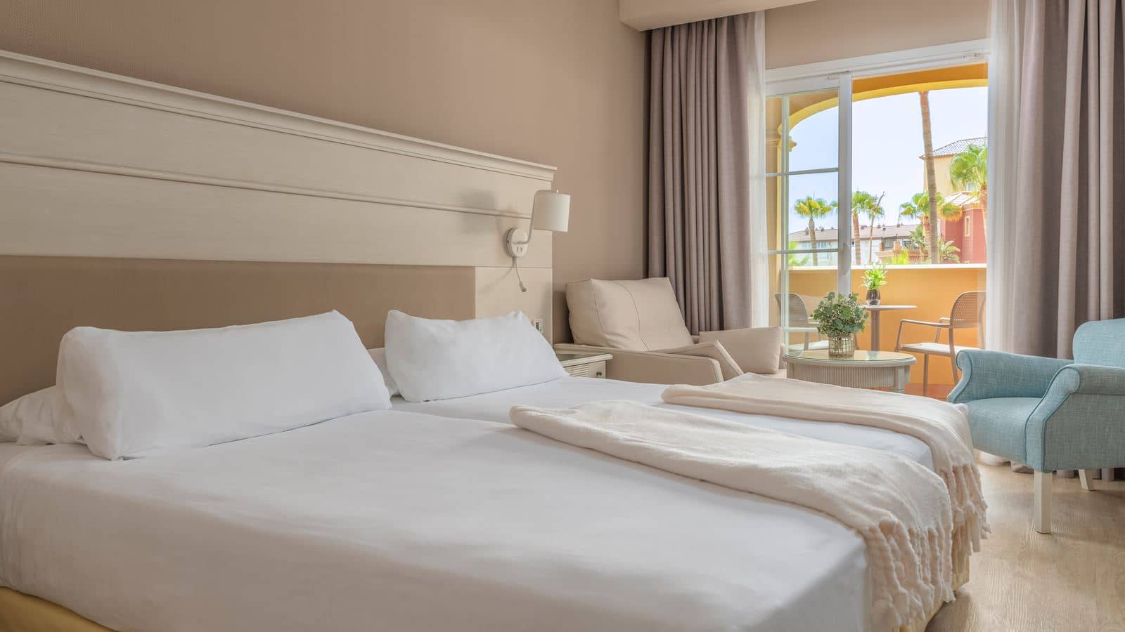 rooms-double-balcony-or-terrace