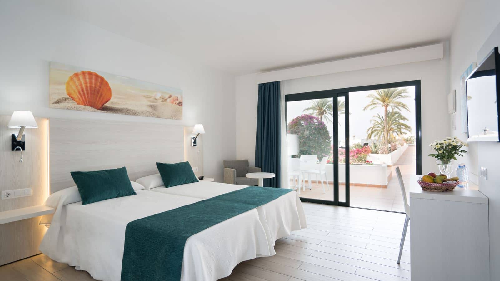 rooms-junior-suite-balcony-or-terrace