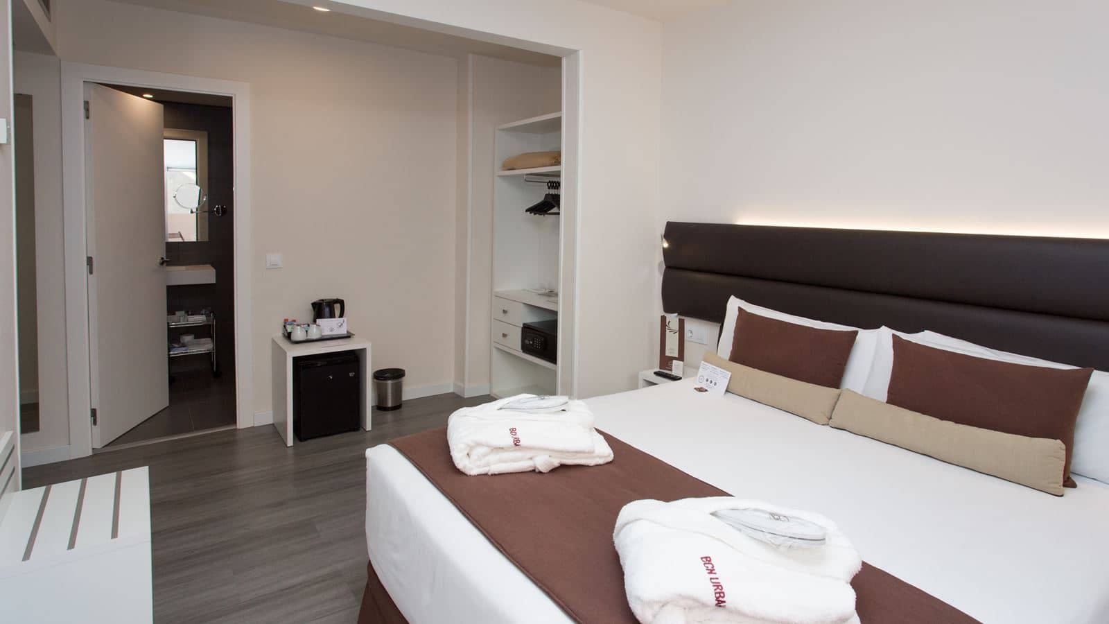 rooms-double-or-twin-standard