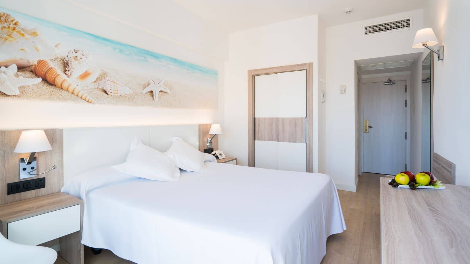 rooms-double-standard-room-balcony-or-terrace