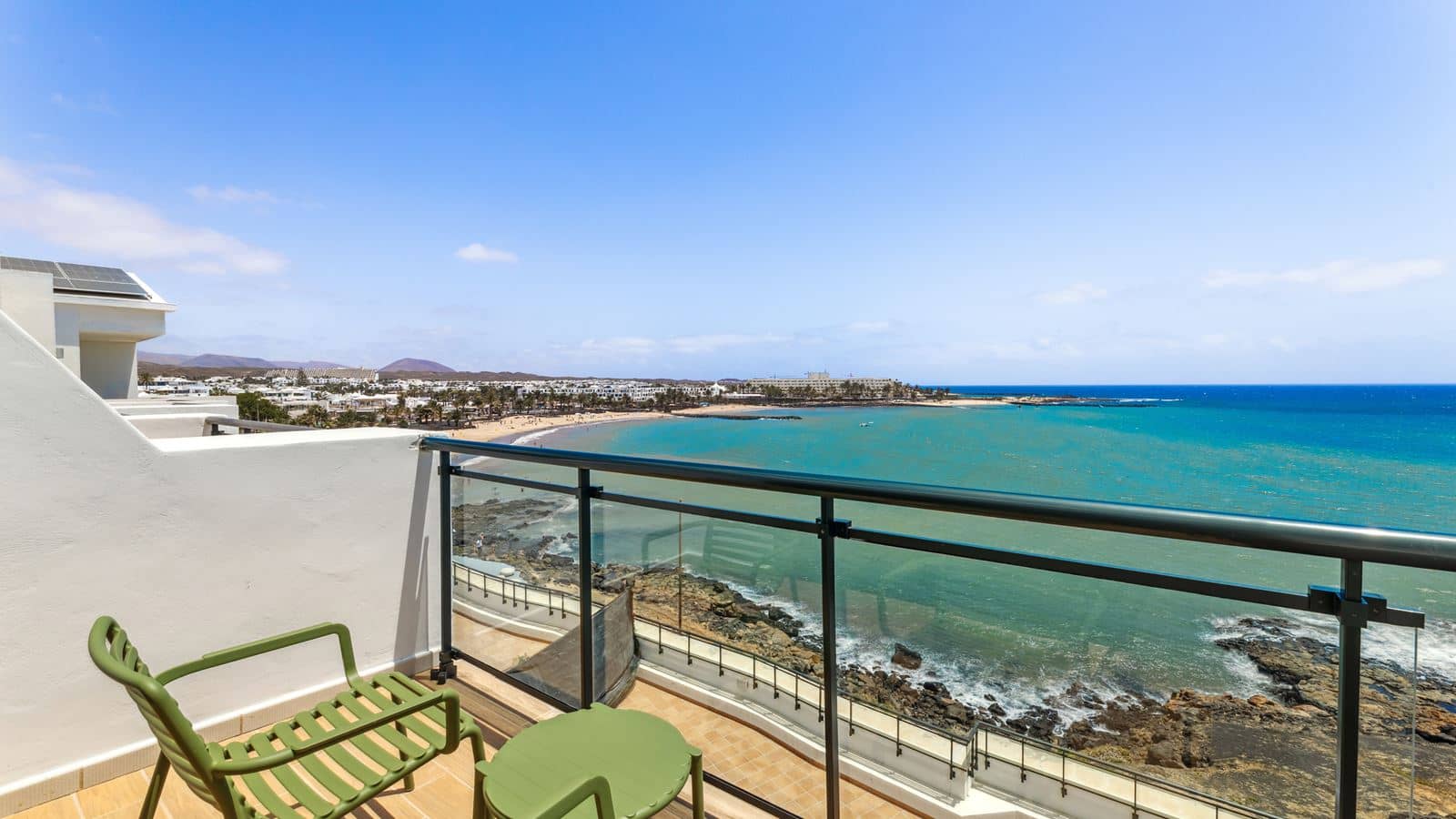 rooms-family-room-sea-view-balcony-or-terrace