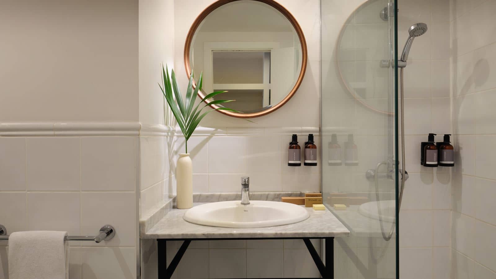 rooms-standard-room