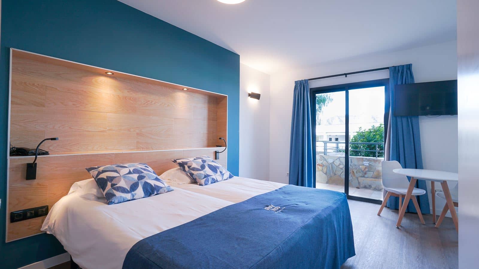 rooms-double-room-sea-view-with-kitchenette