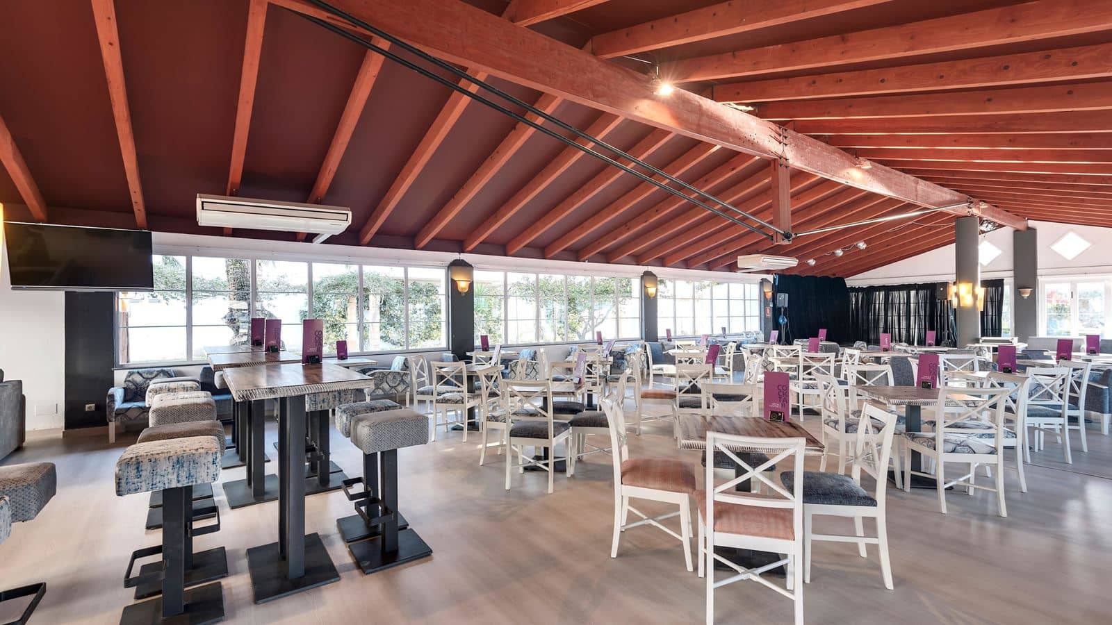 bars-bar-cafeteria