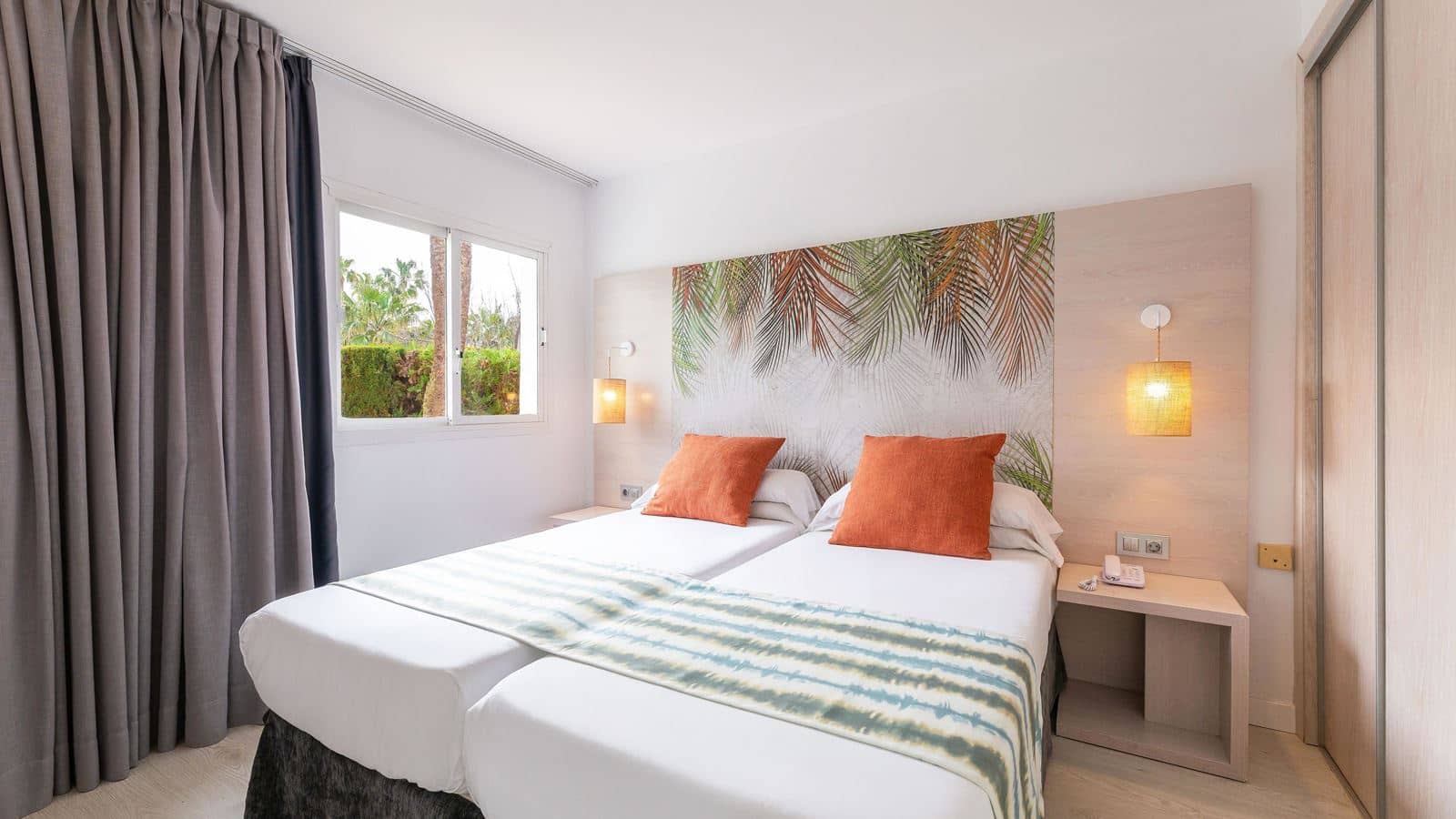 rooms-apartment-best-price-balcony-or-terrace