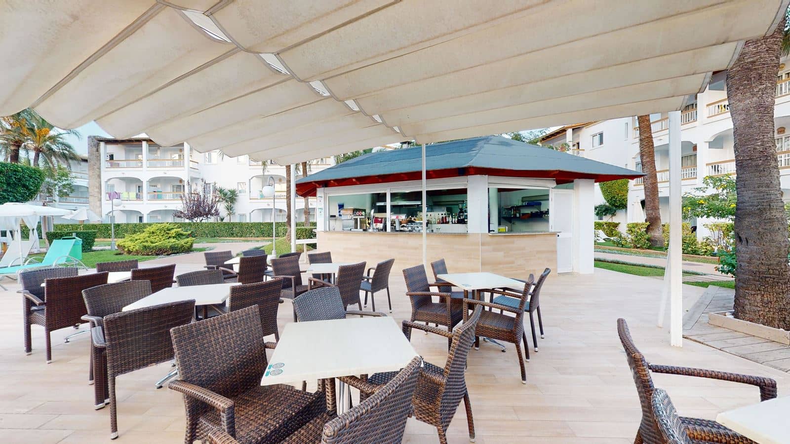 restaurants-snack-poolbar