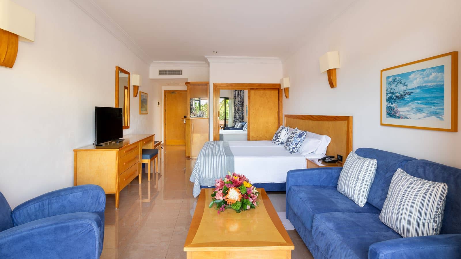 rooms-double-pool-view-balcony-or-terrace