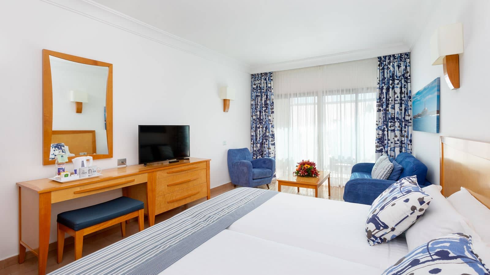 rooms-sea-view-room-balcony-or-terrace