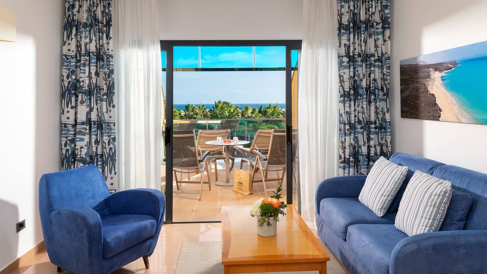 rooms-superior-room-sea-view-balcony-or-terrace
