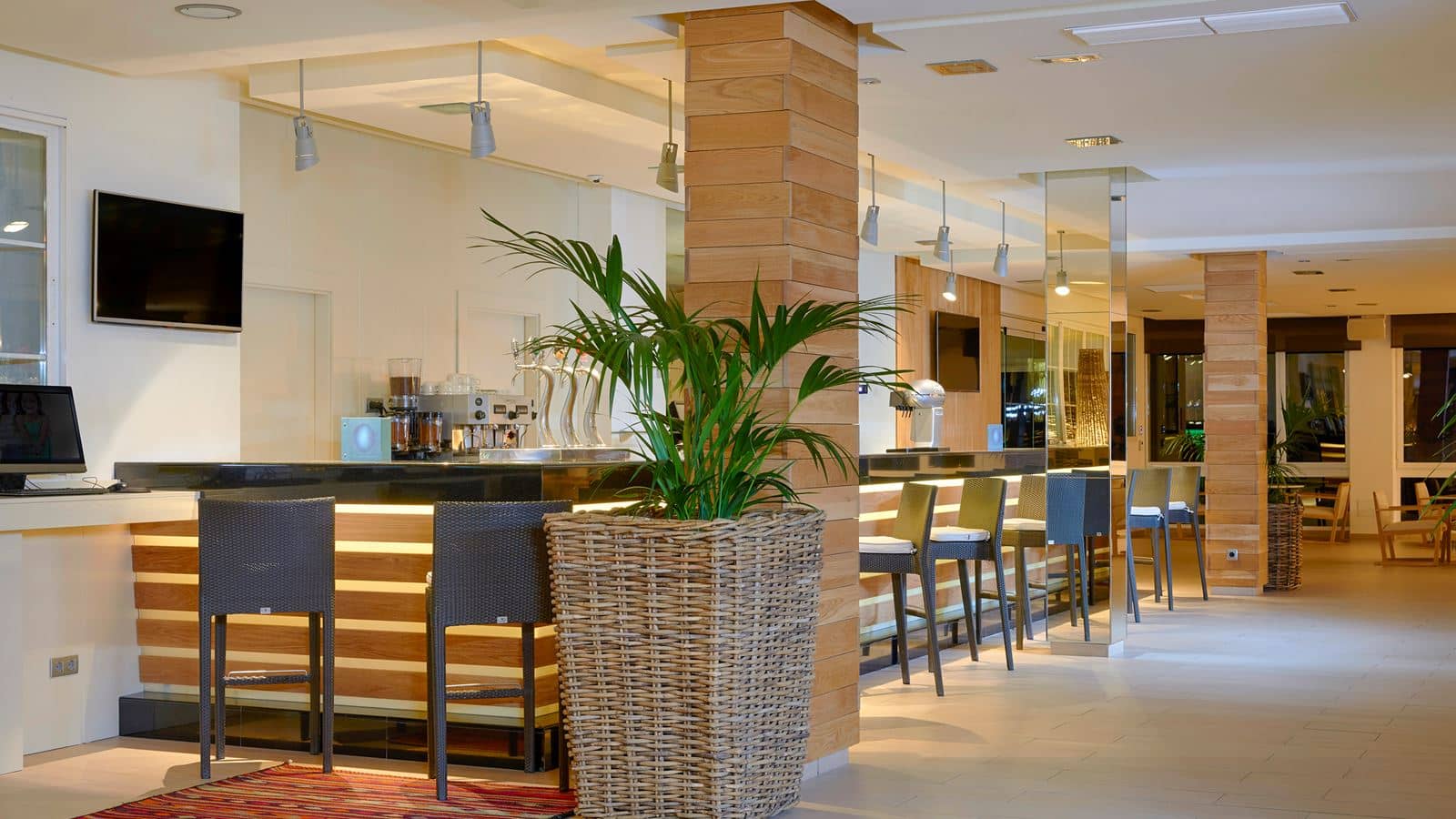 bars-lobby-lounge-bar