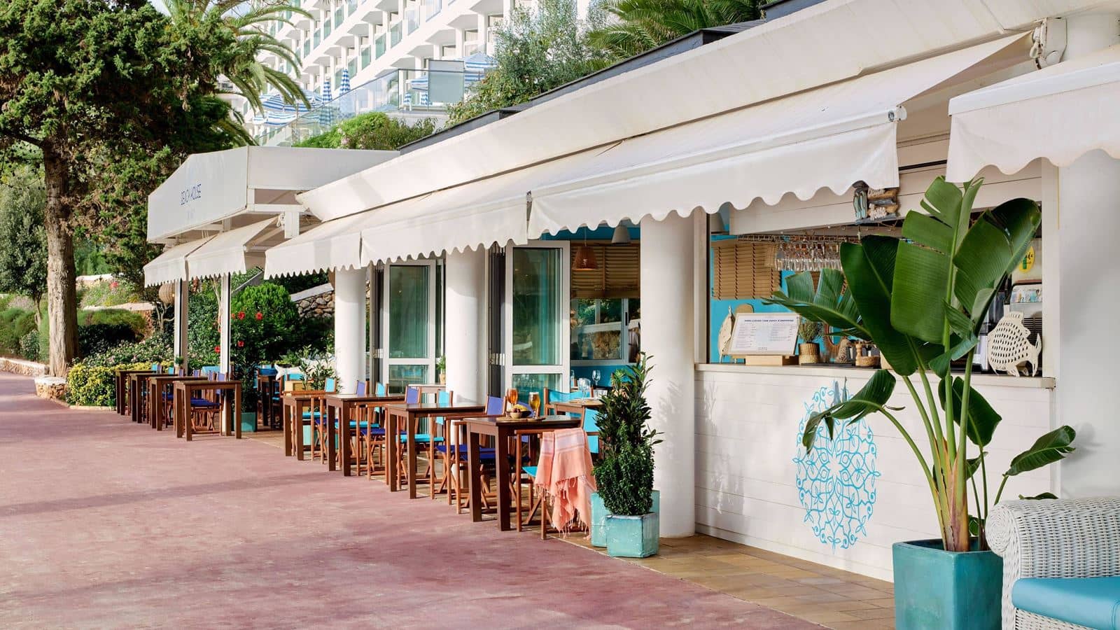 bars-cape-nao-beach-club-and-restaurant