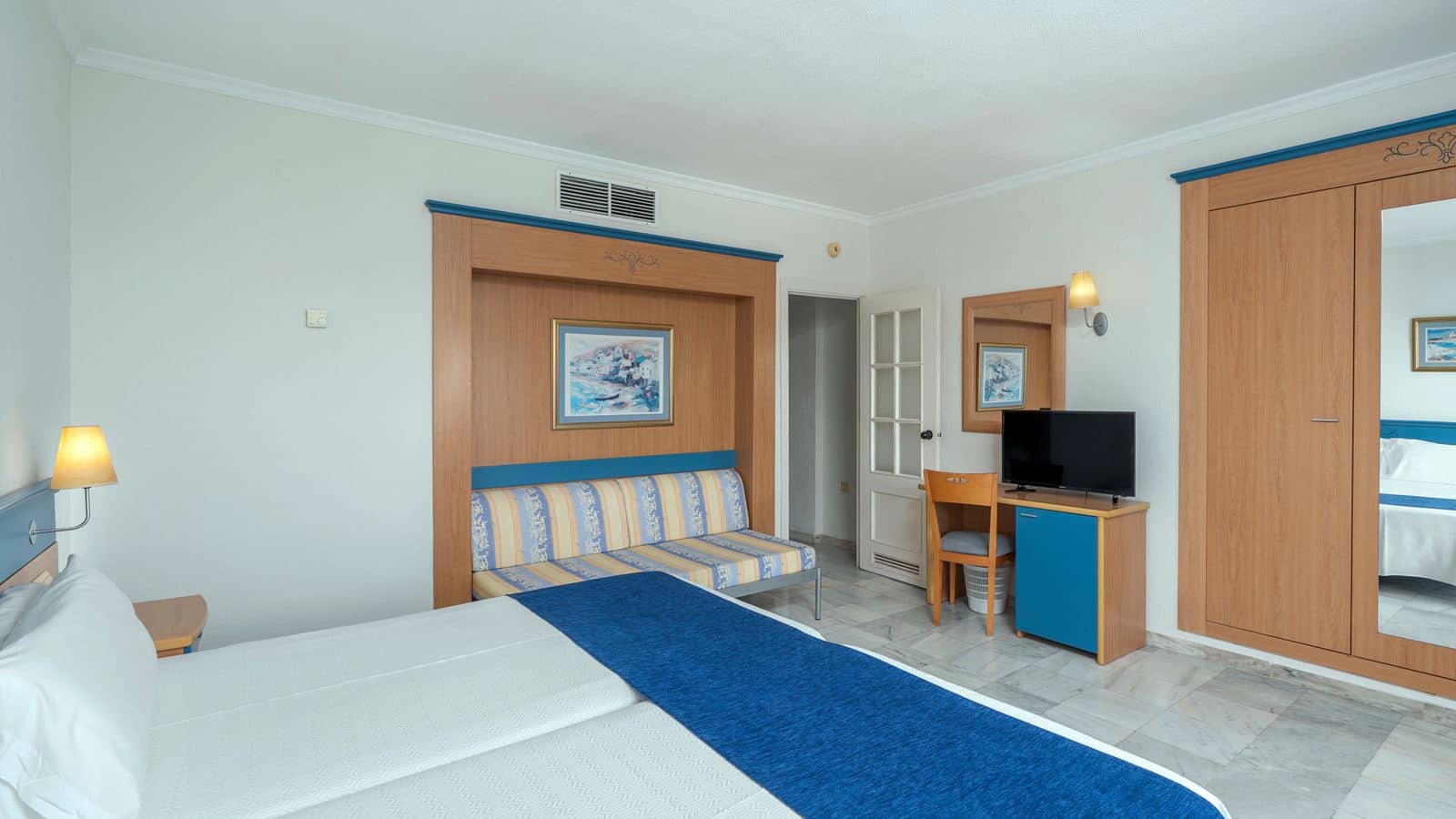rooms-db--double-standard-balcony-or-terrace