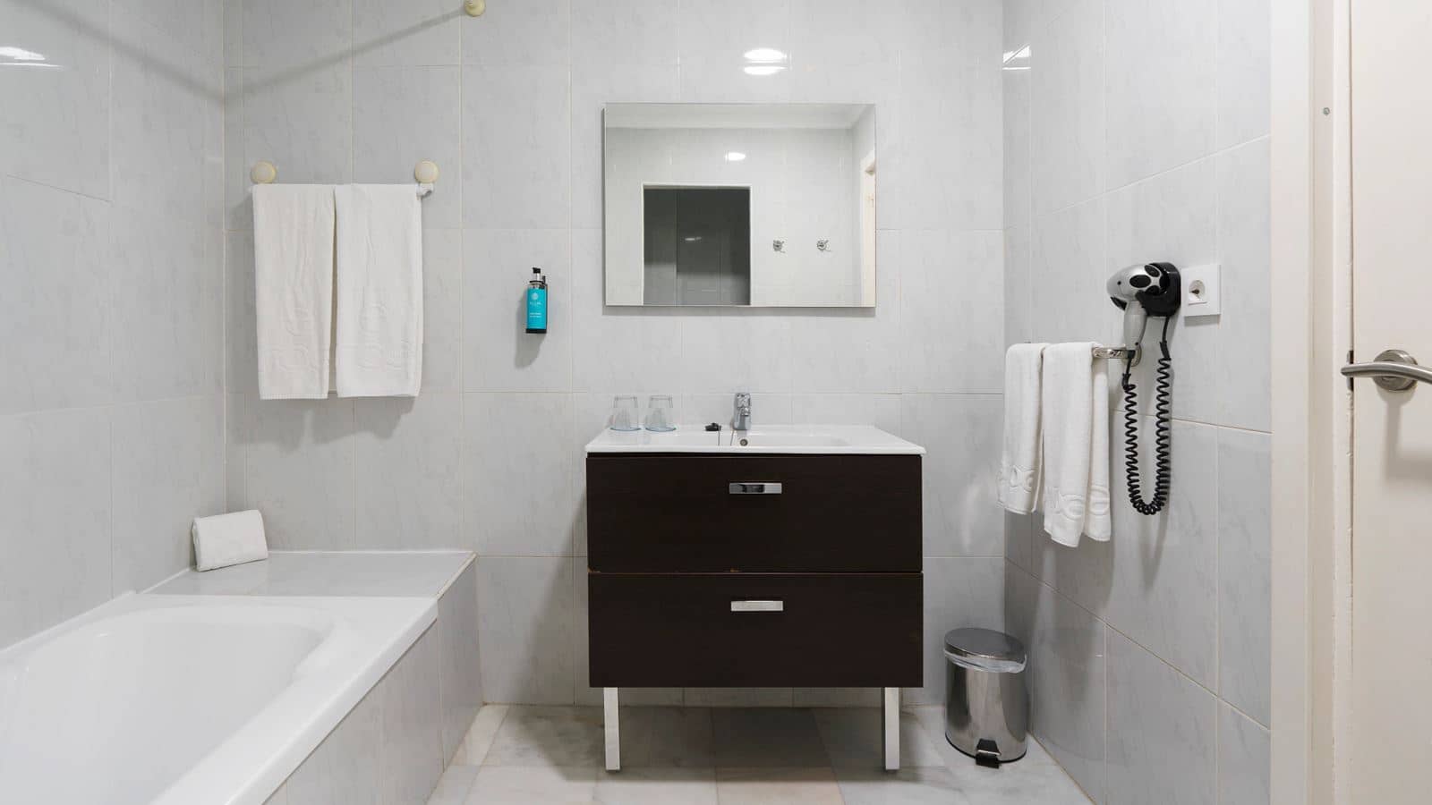 rooms-js--junior-suite-balcony-or-terrace
