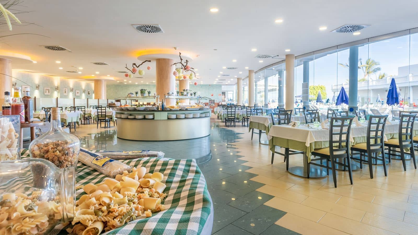restaurants-buffet-restaurant