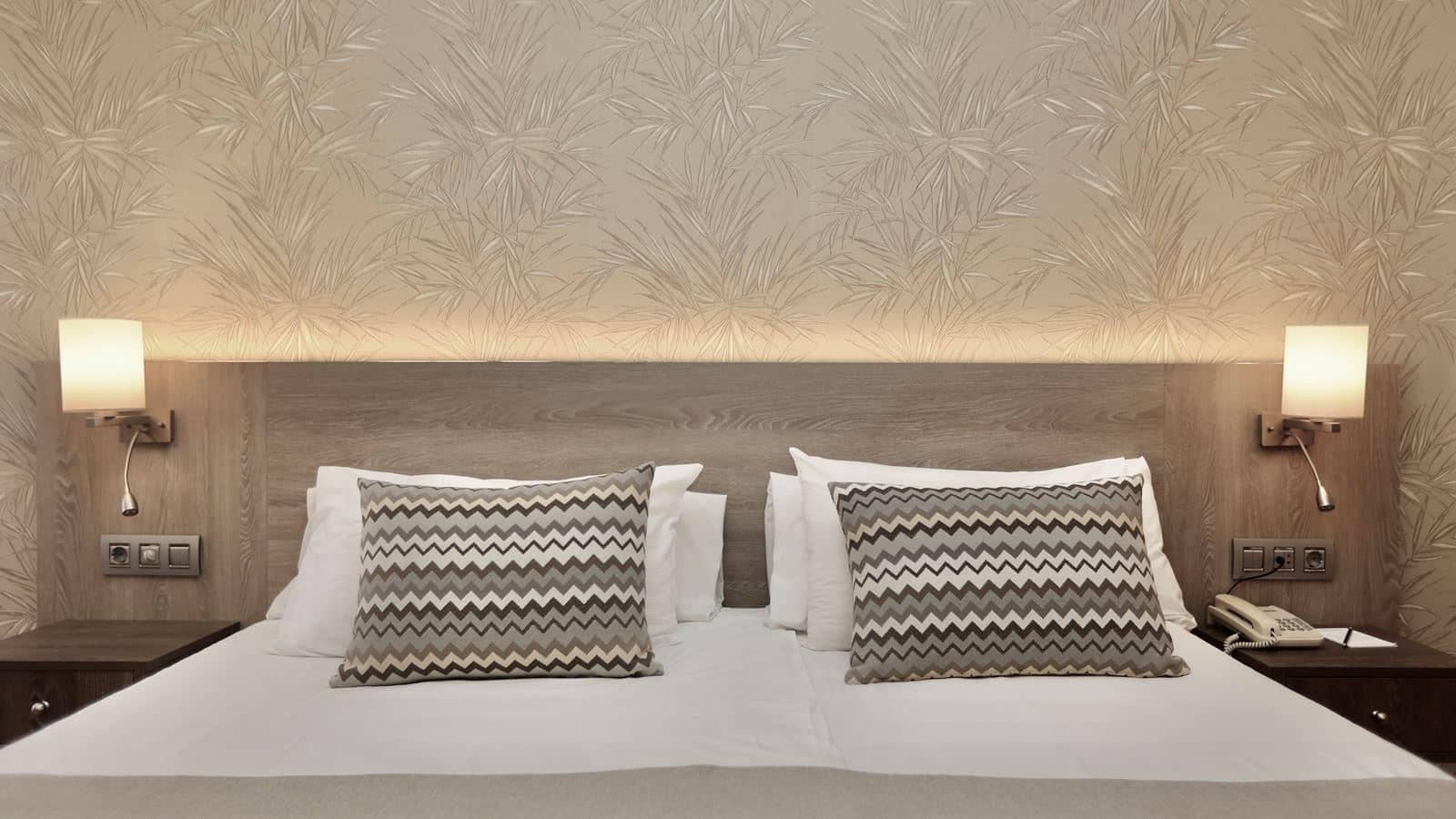 rooms-double-standard-room-with-balcony-or-terrace