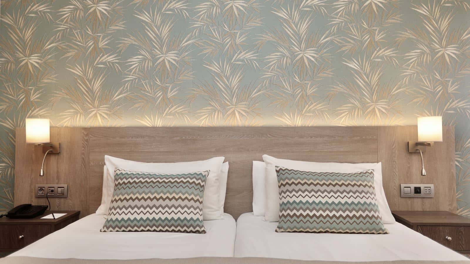 rooms-double-standard-room-sea-view-single-use-with-balcony-or-terrace
