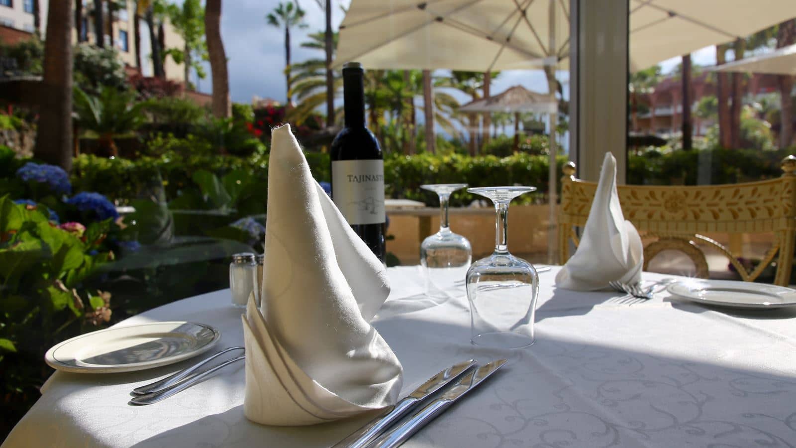 restaurants-restaurant