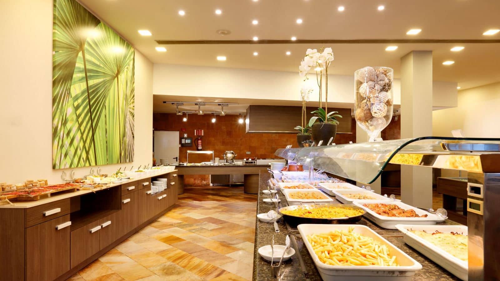 restaurants-restaurant