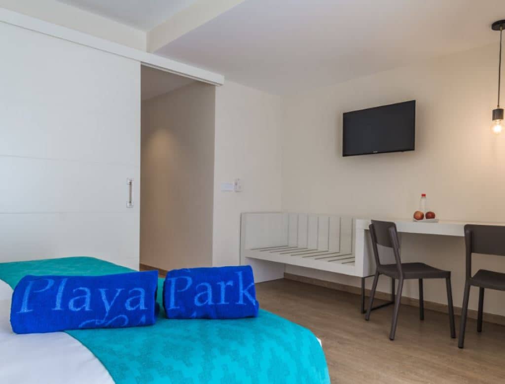 rooms-junior-suite-two-bedrooms-with-balcony