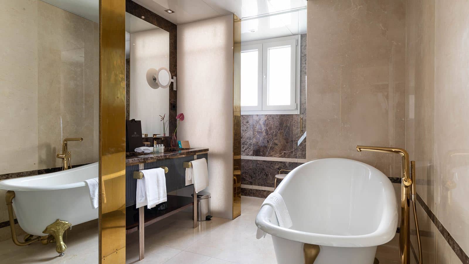 rooms-double-or-twin-superior-with-terrace