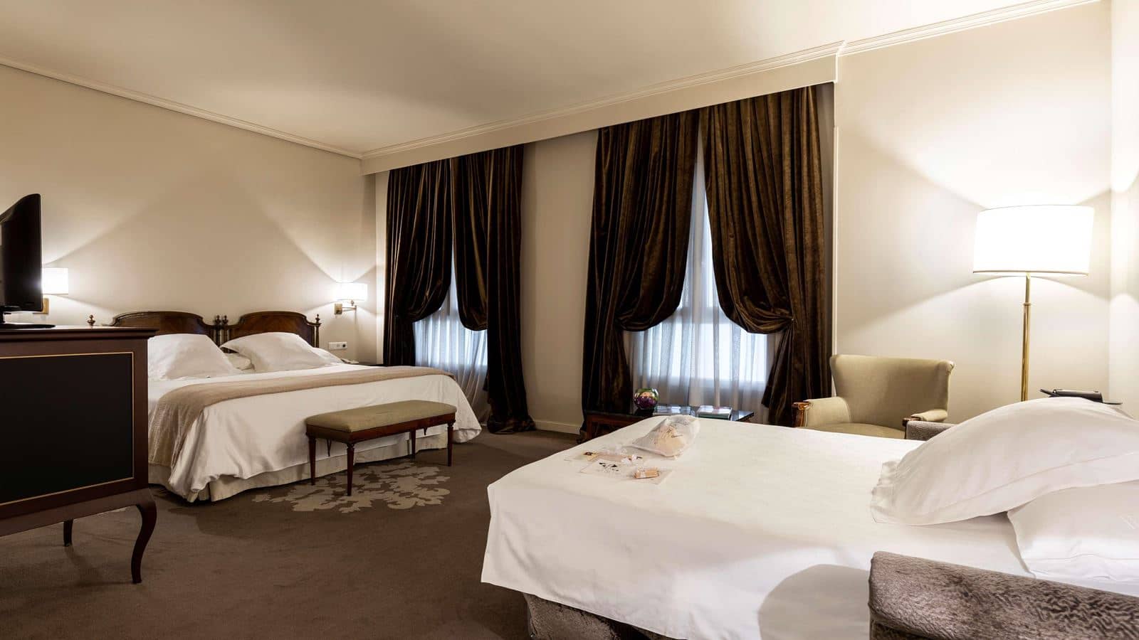 rooms-single-superior-with-terrace