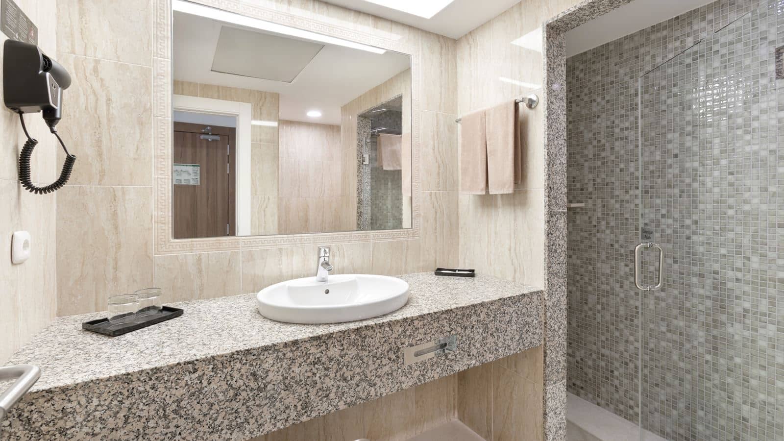 rooms-double-or-twin-superior-sea-view