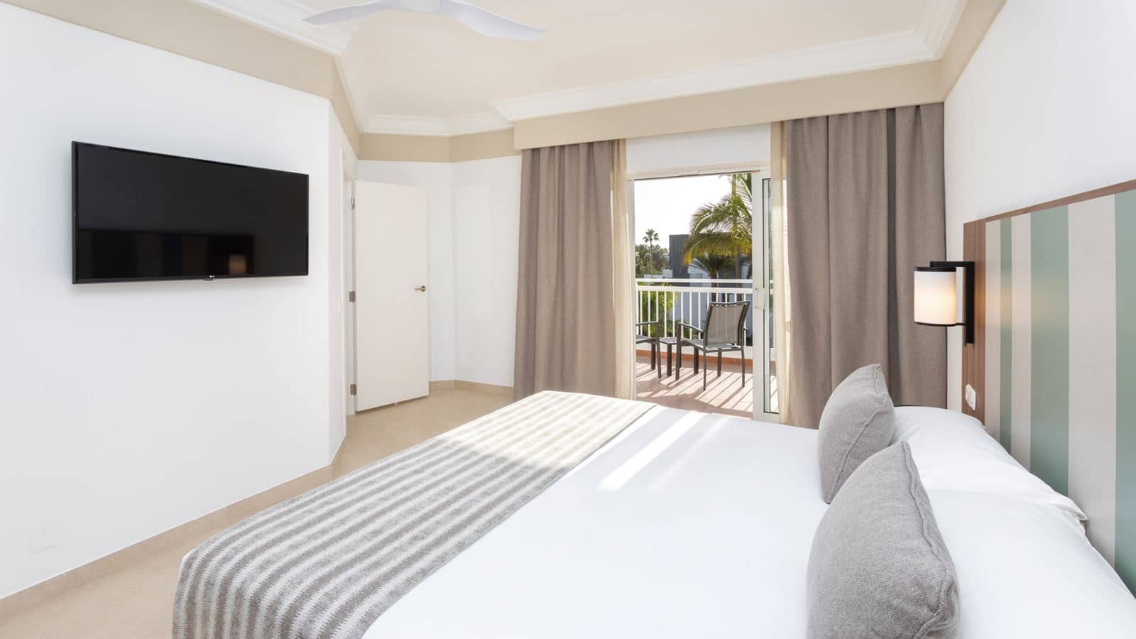 rooms-double-with-balcony
