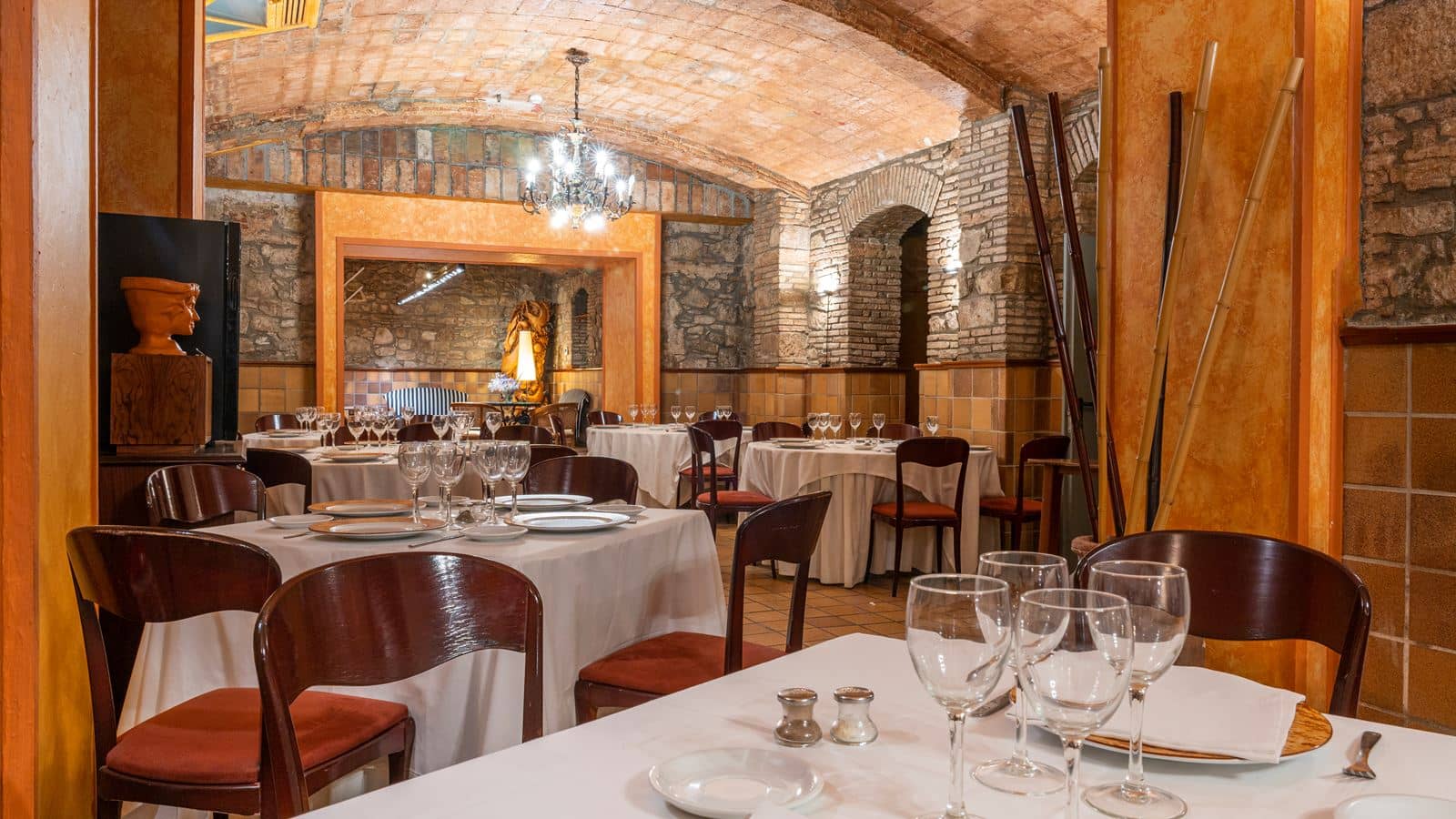 restaurants-restaurants