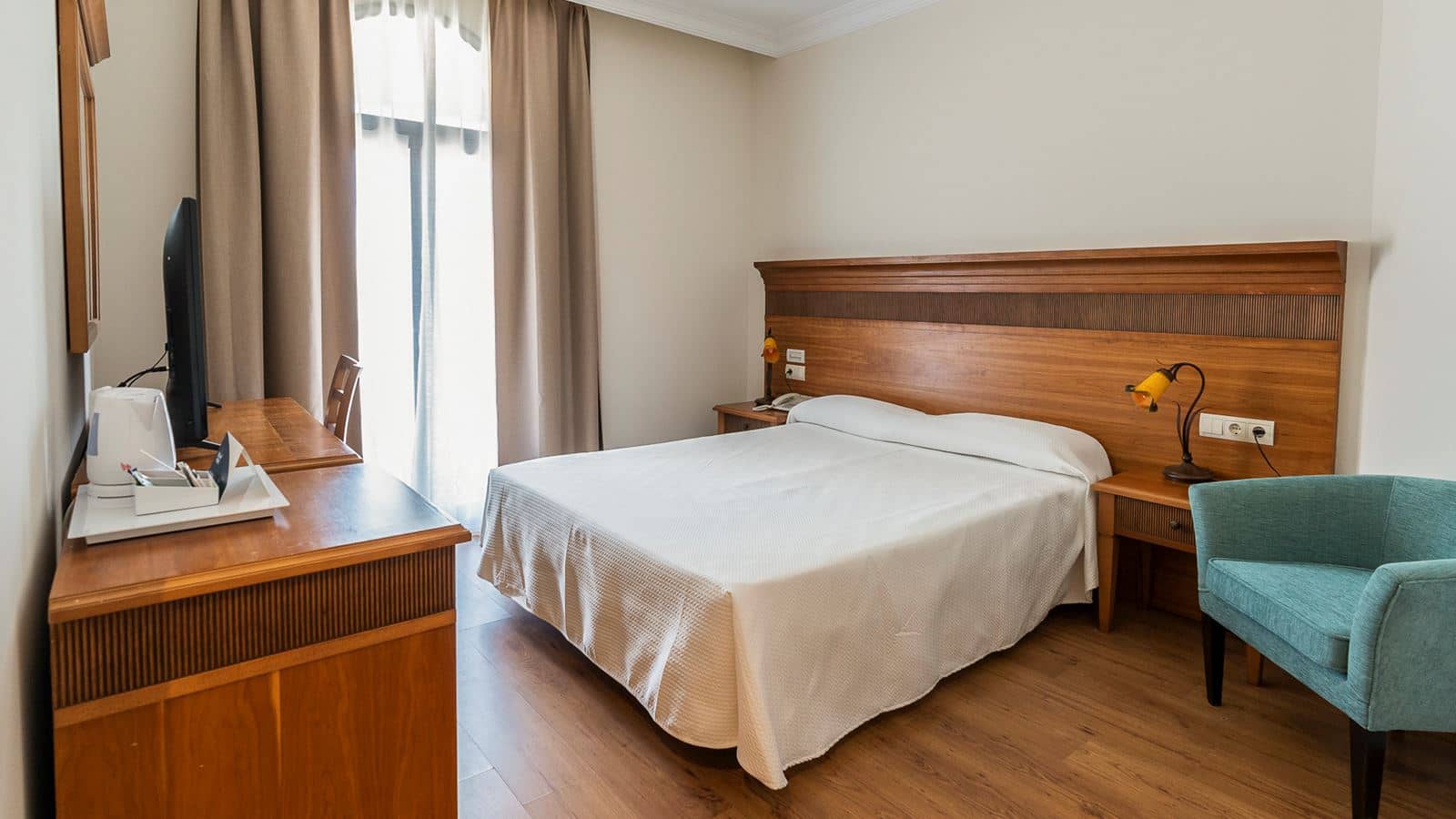 rooms-twin-room-without-balcony