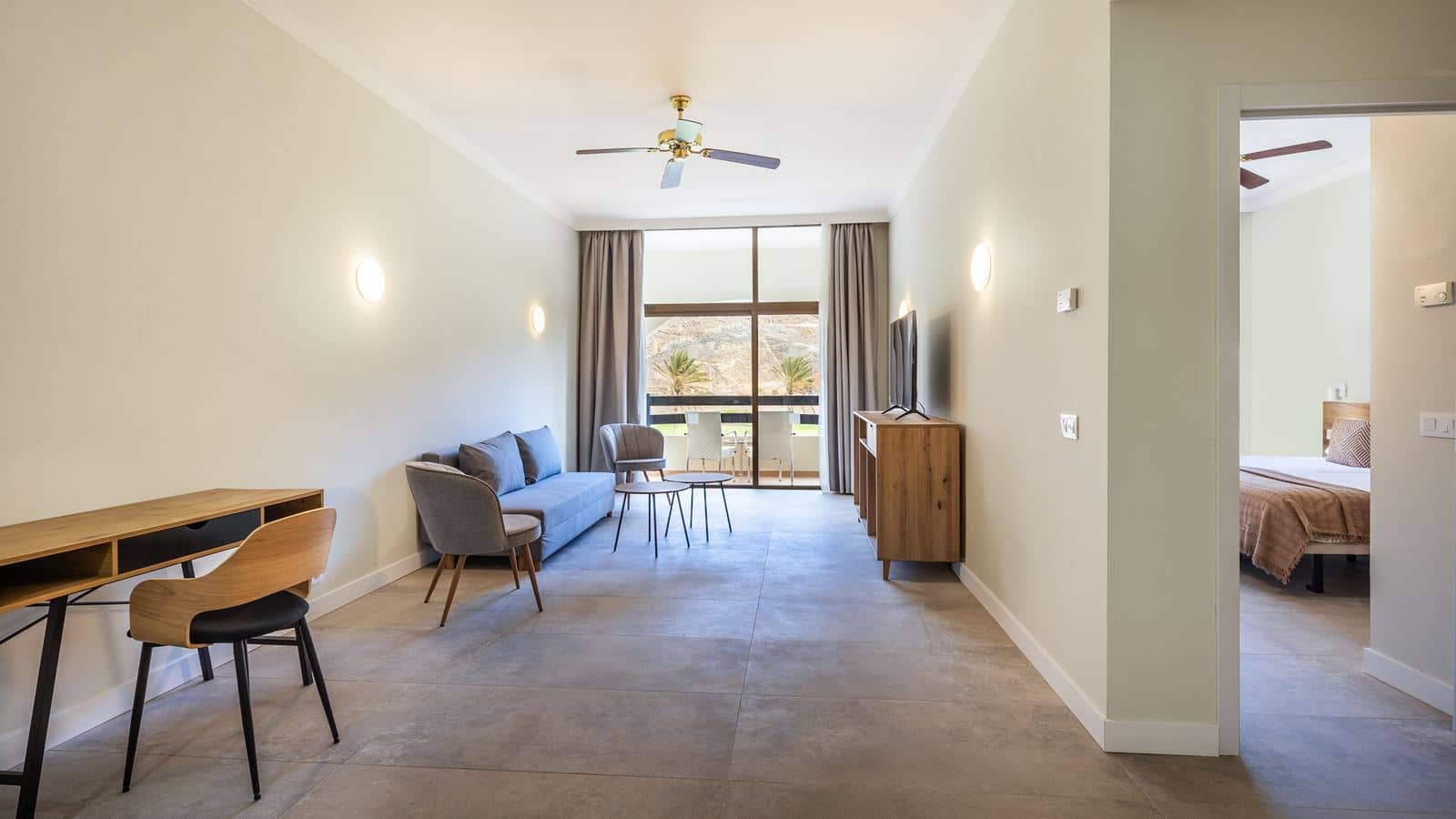 rooms-family-room-deluxe-with-balcony-or-terrace-fxe