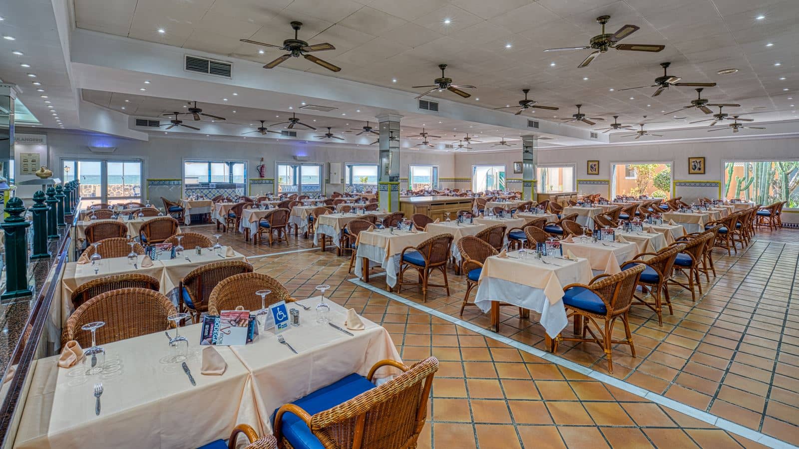 restaurants-restaurant-buffet