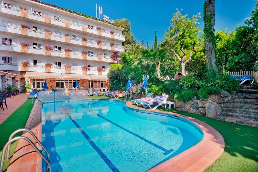 pools-outdoor-pool