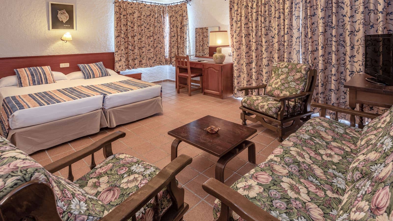 rooms-family-room