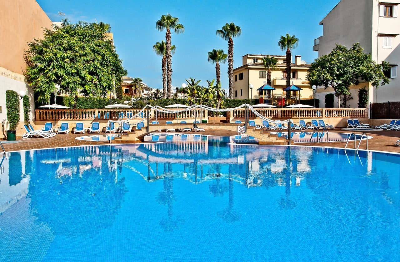 pools-outdoor-pool
