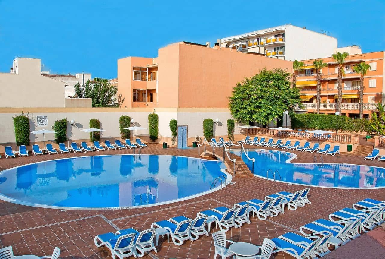 pools-outdoor-pool