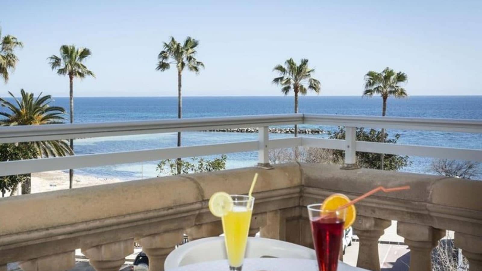 rooms-2-bedroom-apartment-sideseaview-balcony-or-terrace