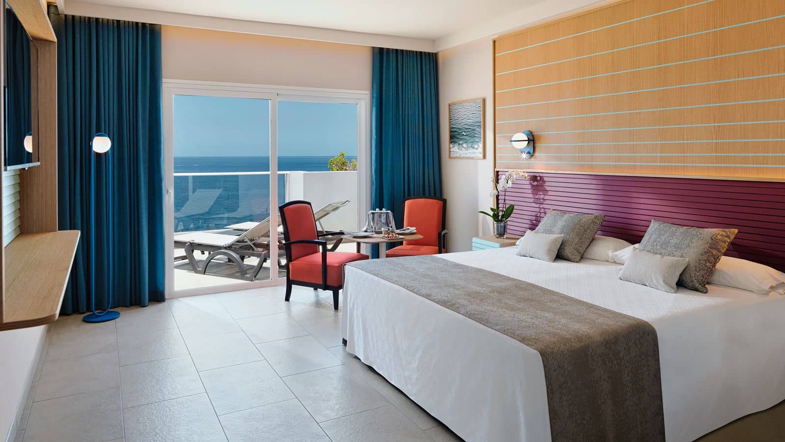 rooms-double-sea-view-high-floor-balcony-or-terrace