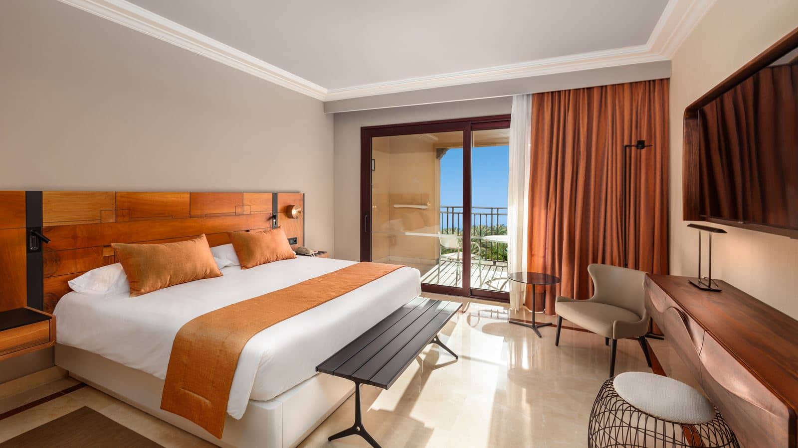 rooms-dde-double-deluxe-balcony