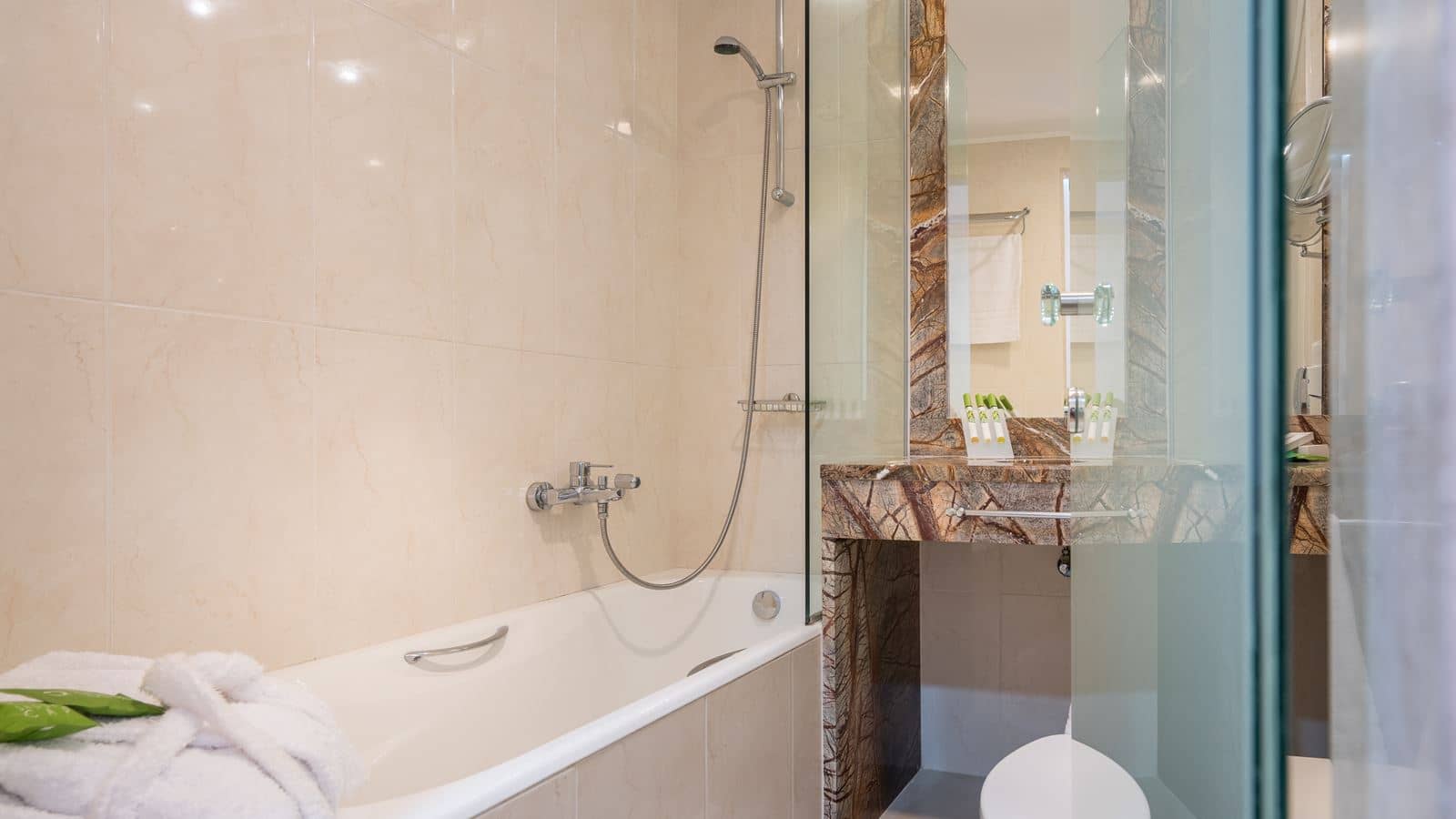 rooms-family-suite