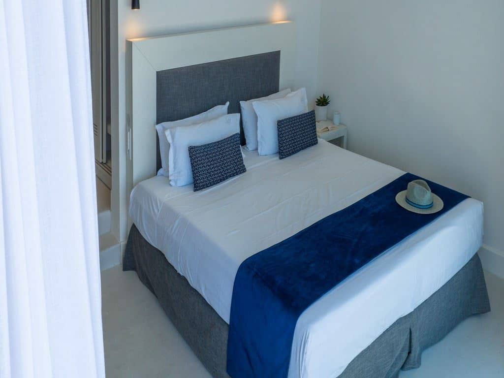 rooms-bungalow-partial-seaview