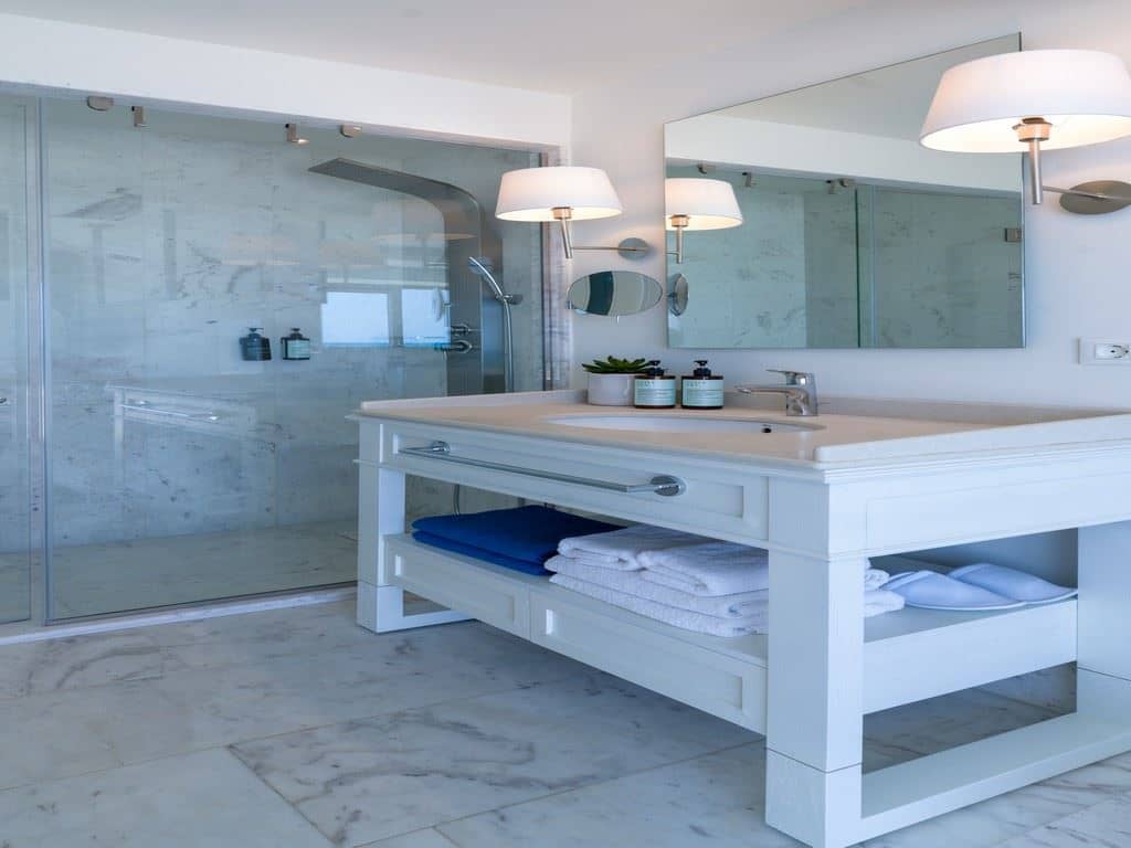 rooms-bungalow-partial-seaview