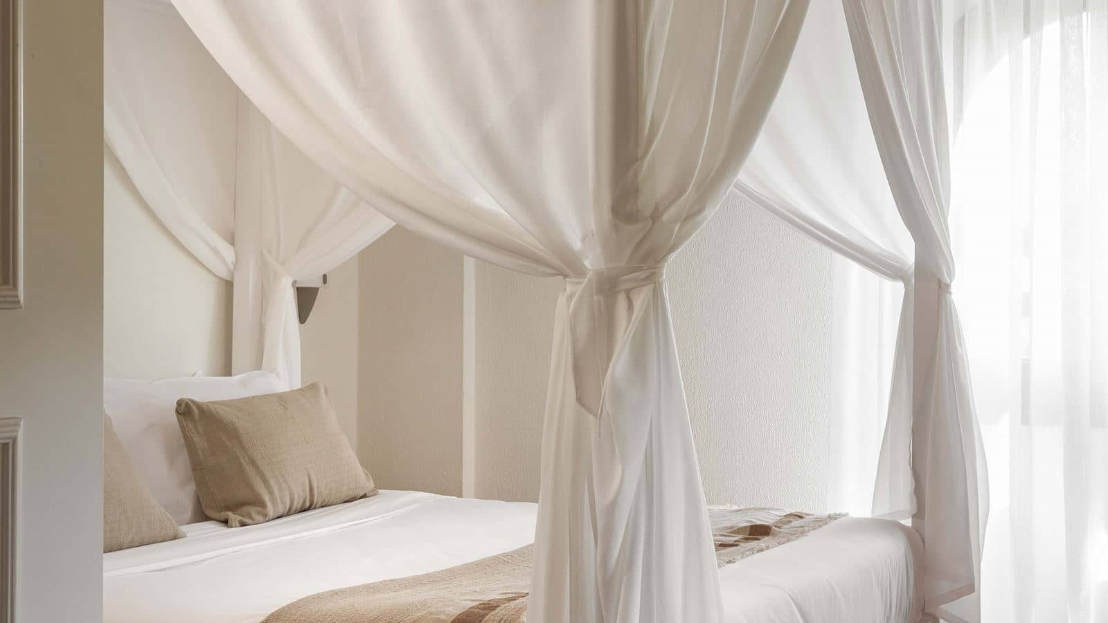 rooms-family-loft-home-private-balcony