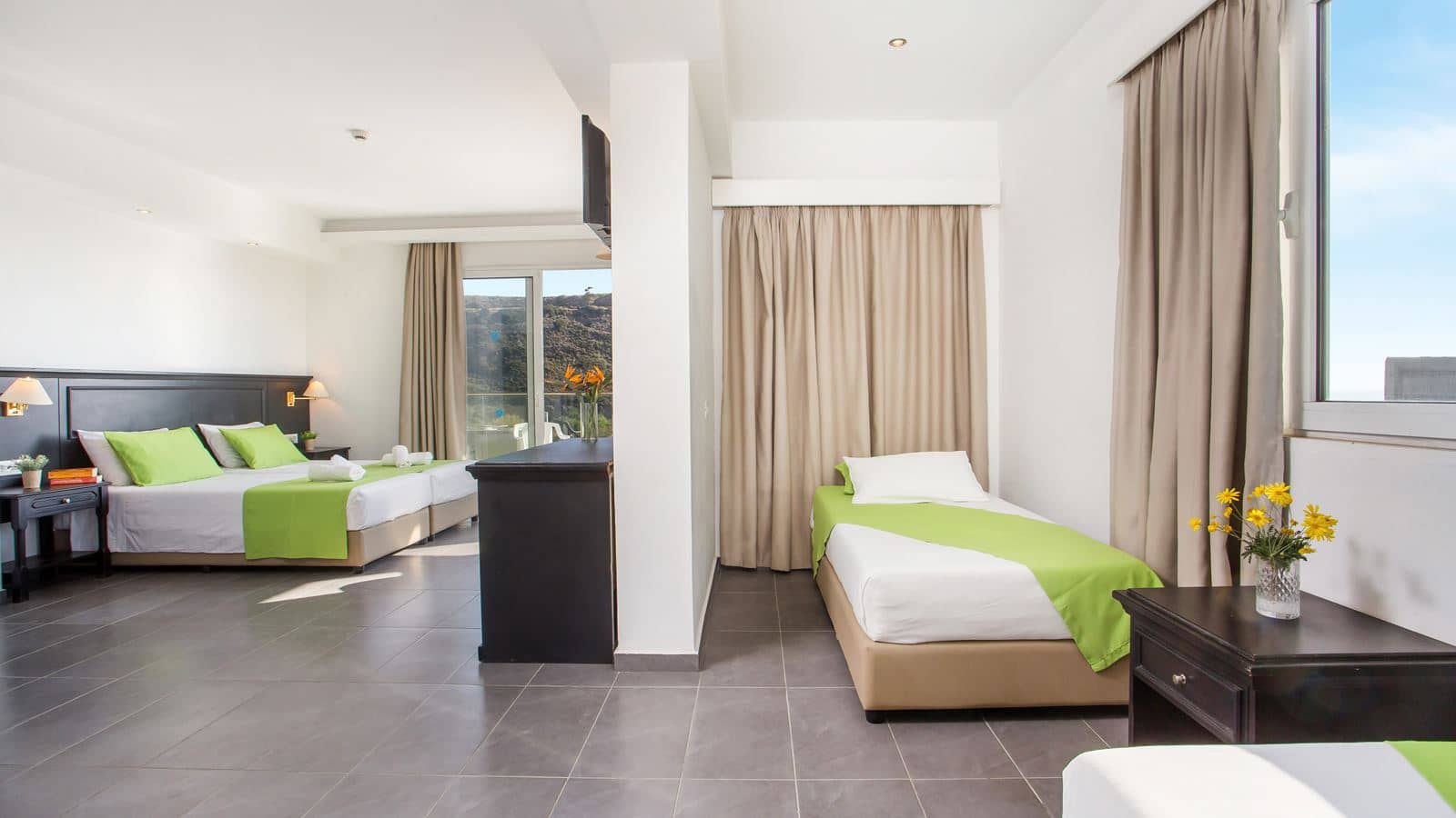rooms-family-room