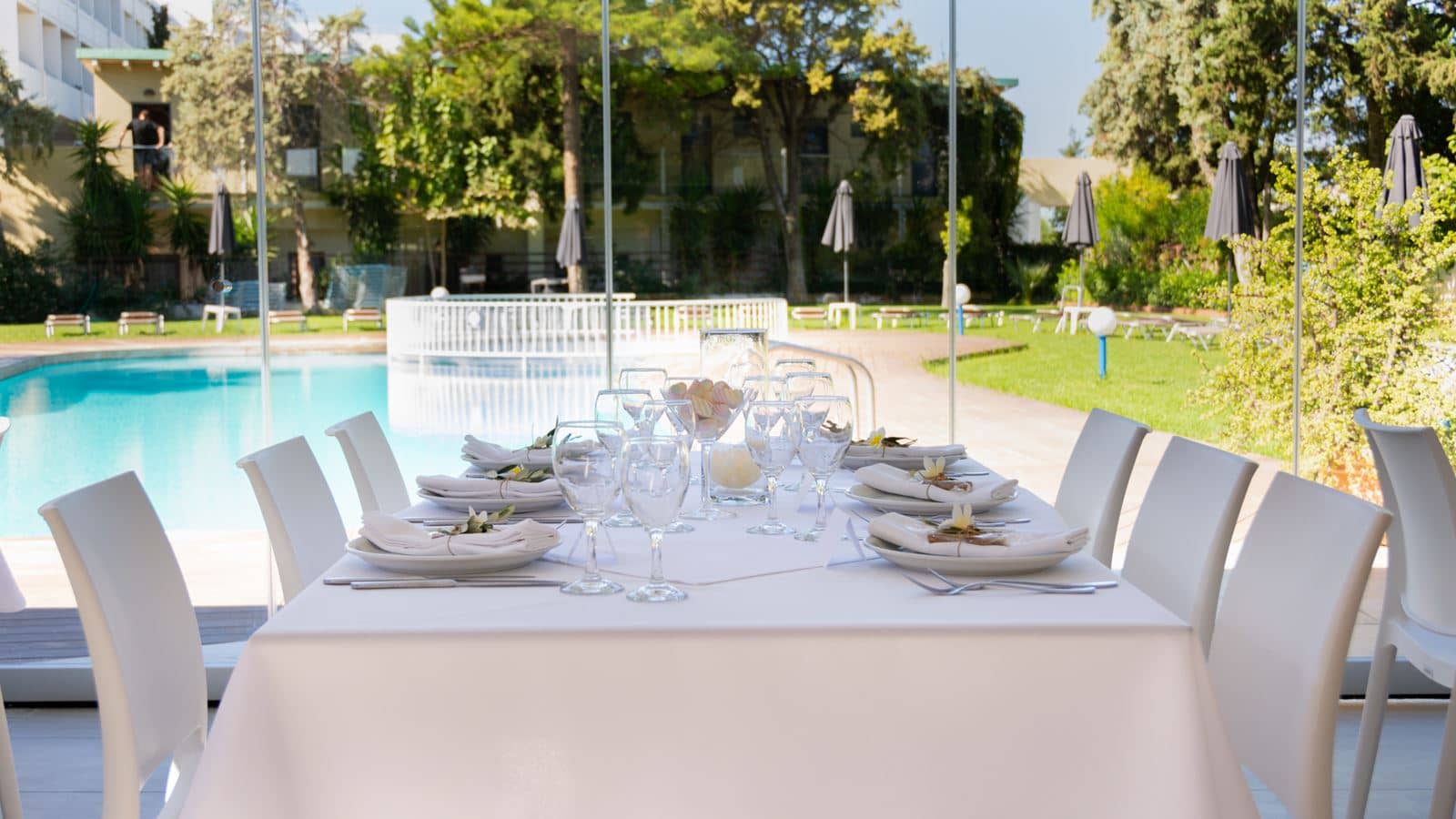 restaurants-matoula-pool-restaurant-a-la-carte