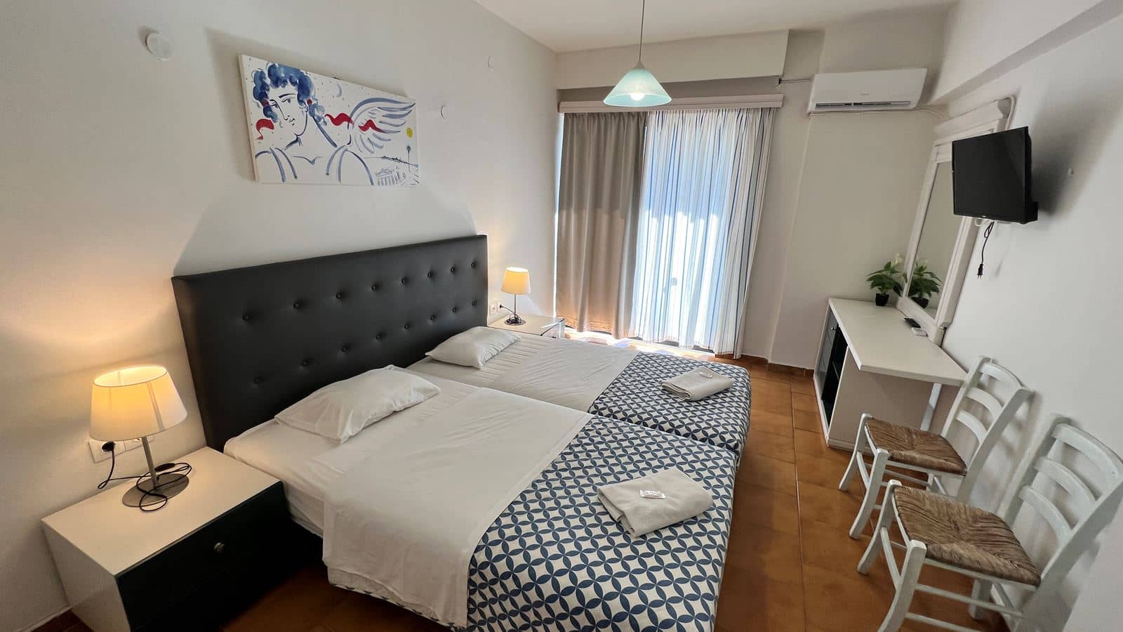 rooms-room-double-balcony