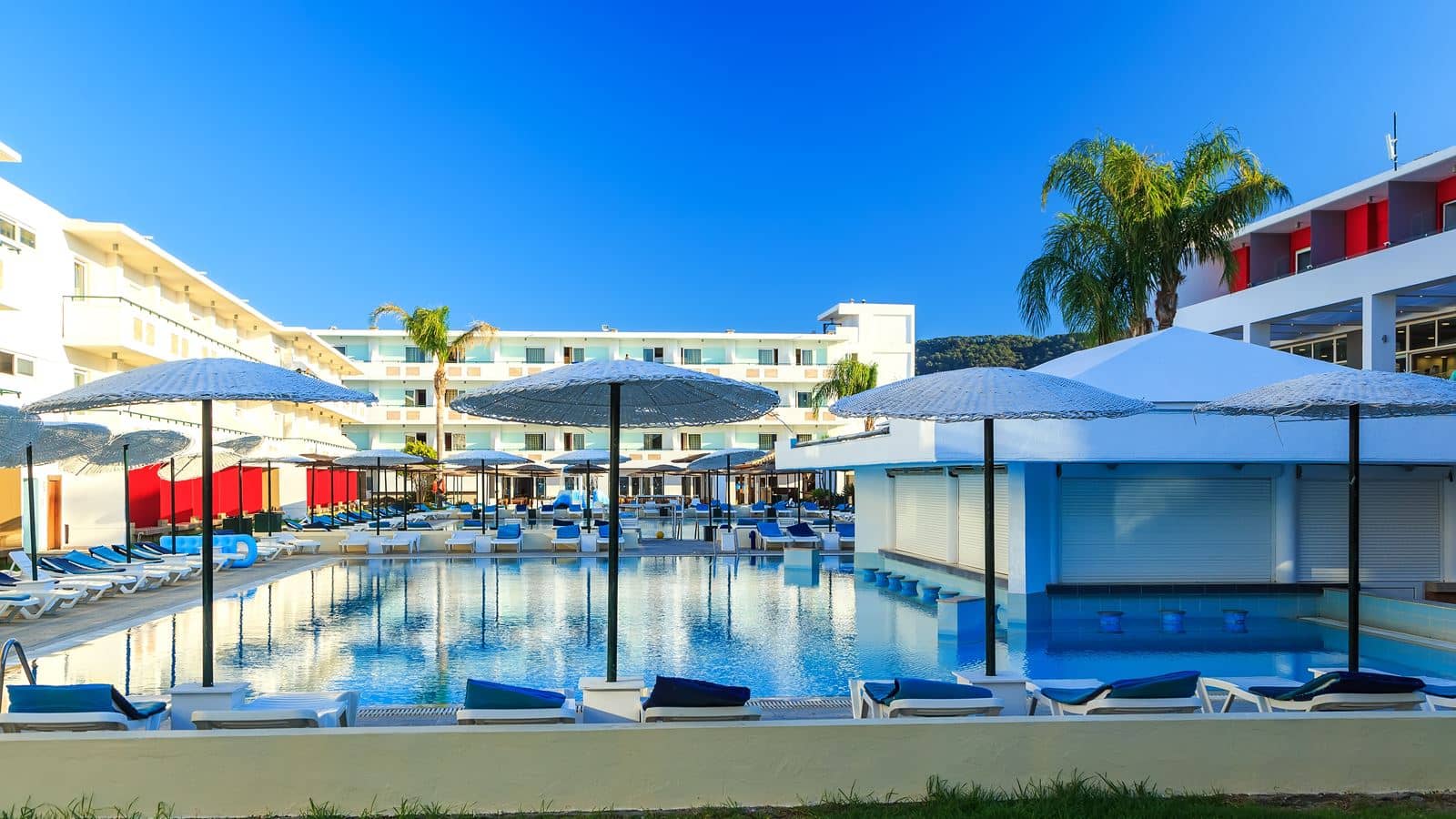 pools-outdoor-pool