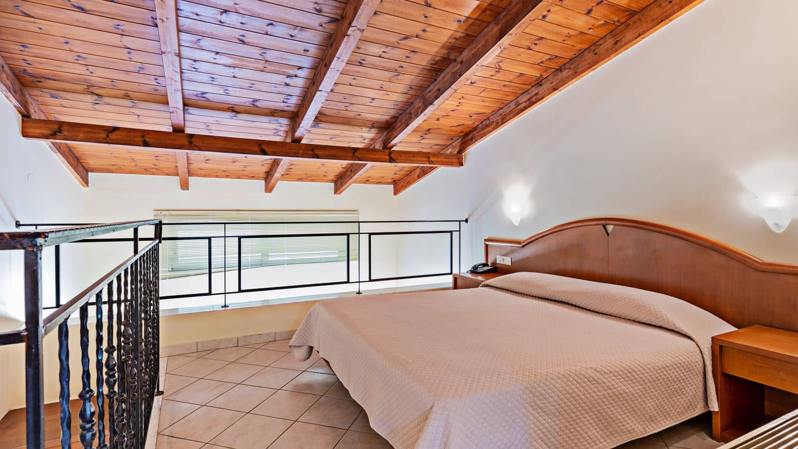 rooms-maisonette